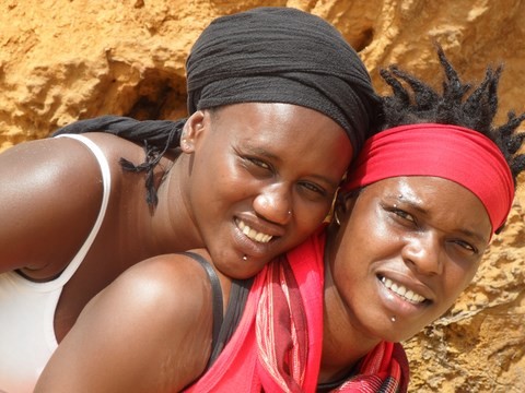 MARIAMA N'DIONE dite YAMA &  FATOU DIALO